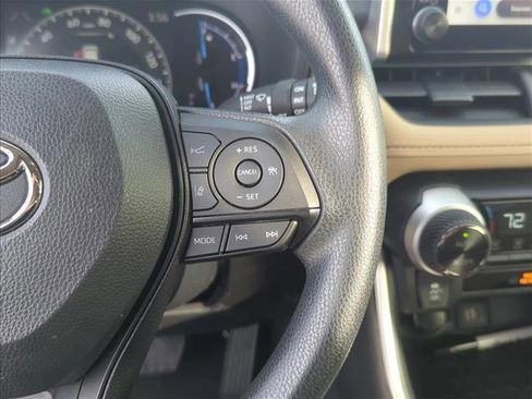 Certified 2025 Toyota RAV4 XLE image 28
