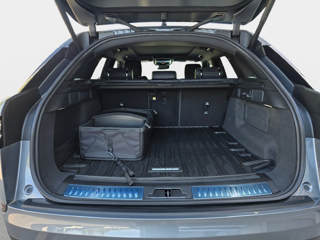 New 2026 Land Rover Range Rover Velar S AWD/4WD image 12