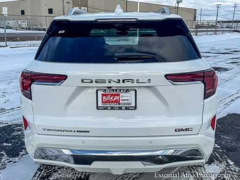 Used 2026 GMC Terrain Denali w/ LPO, Floor Liner Package image 4