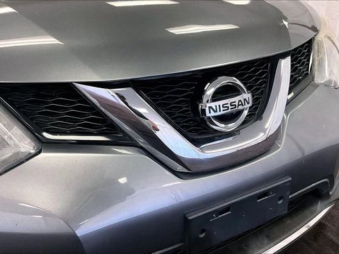 Used 2015 Nissan Rogue SV w/ SV Premium Package image 30