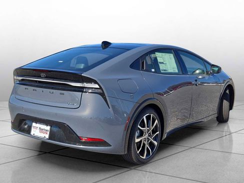 New 2026 Toyota Prius Plug-In Hybrid image 17