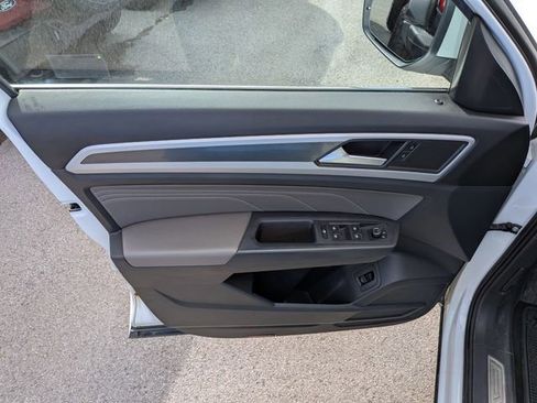 Used 2021 Volkswagen Atlas SE image 6