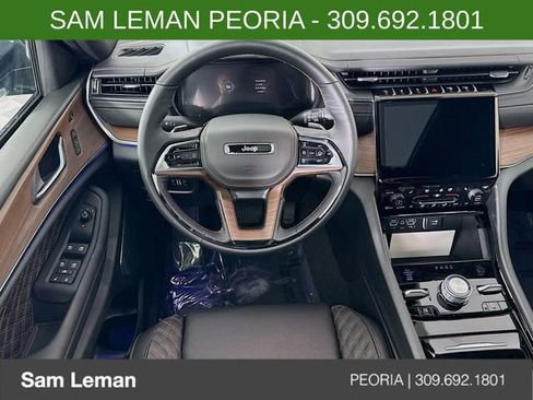 New 2025 Jeep Grand Cherokee Summit w/ Obsidian Package image 23