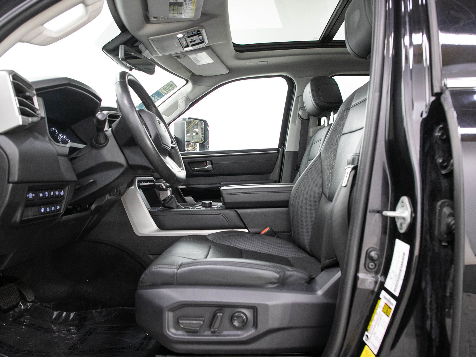 Used 2023 Toyota Tundra Limited AWD/4WD image 22