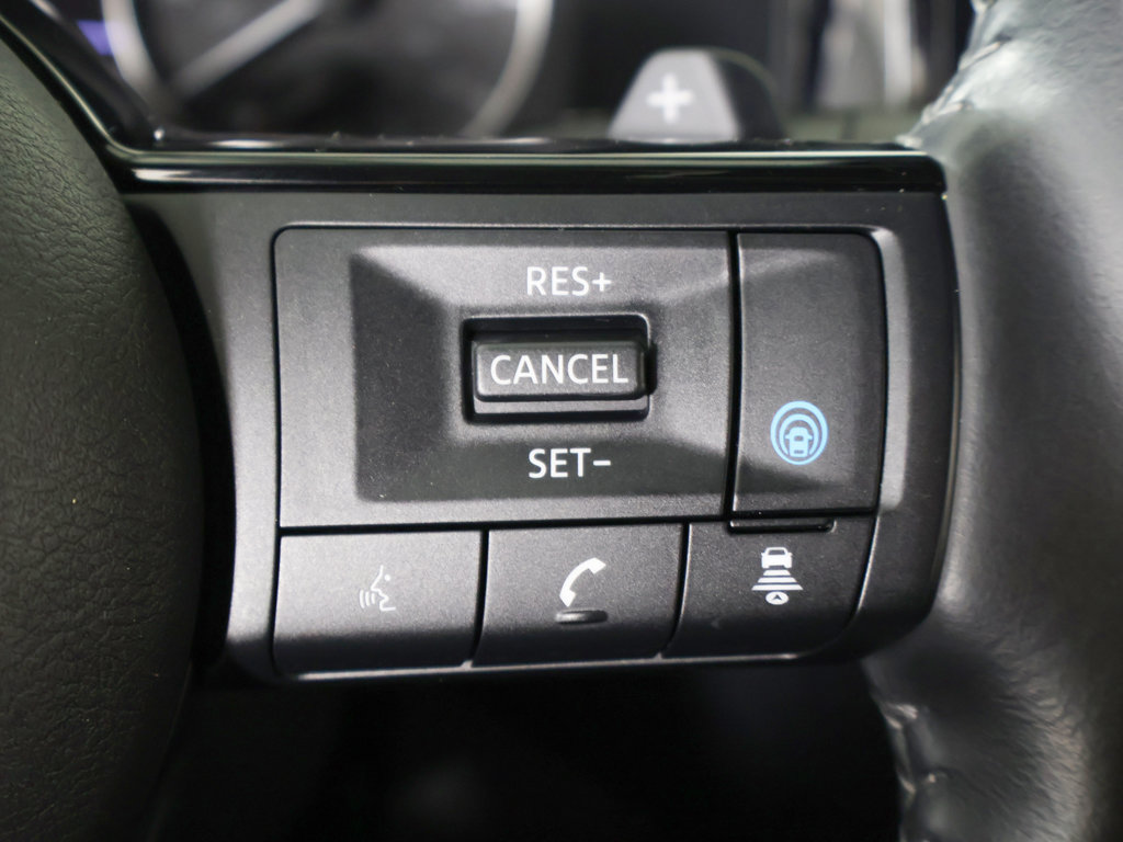 Used 2024 Nissan Pathfinder SL AWD/4WD image 47
