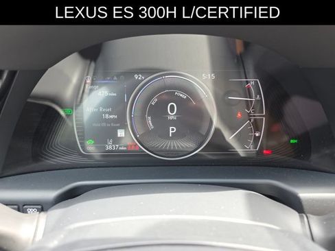 Used 2025 Lexus ES 300h w/ Premium Package FWD image 29