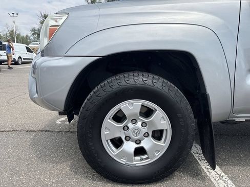 Used 2015 Toyota Tacoma 4x4 Double Cab w/ SR5 Package image 36
