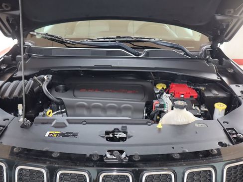 Used 2021 Jeep Compass Latitude w/ Convenience Group FWD image 41