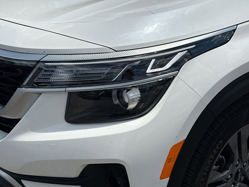 Used 2023 Kia Seltos S FWD image 9