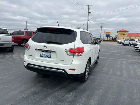 Used 2015 Nissan Pathfinder S AWD/4WD image 4