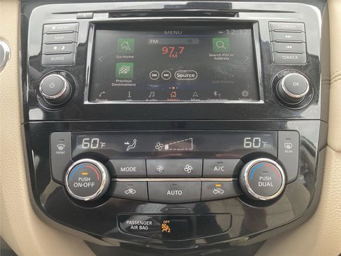 Used 2020 Nissan Rogue SL image 14