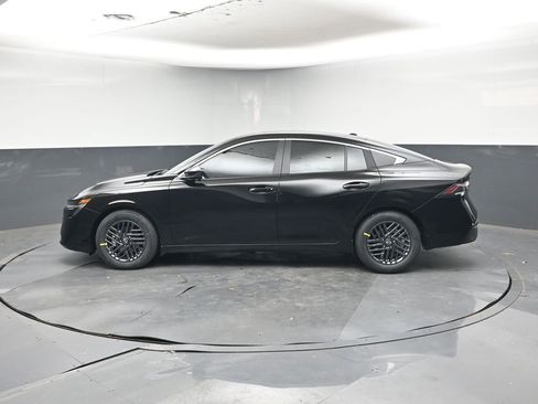 New 2026 Nissan Sentra SV image 2