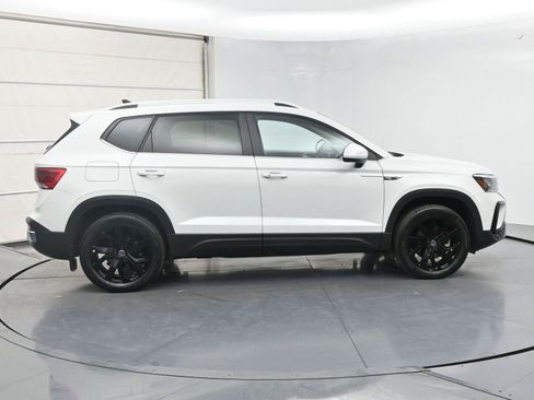 Used 2022 Volkswagen Taos SE AWD/4WD image 27