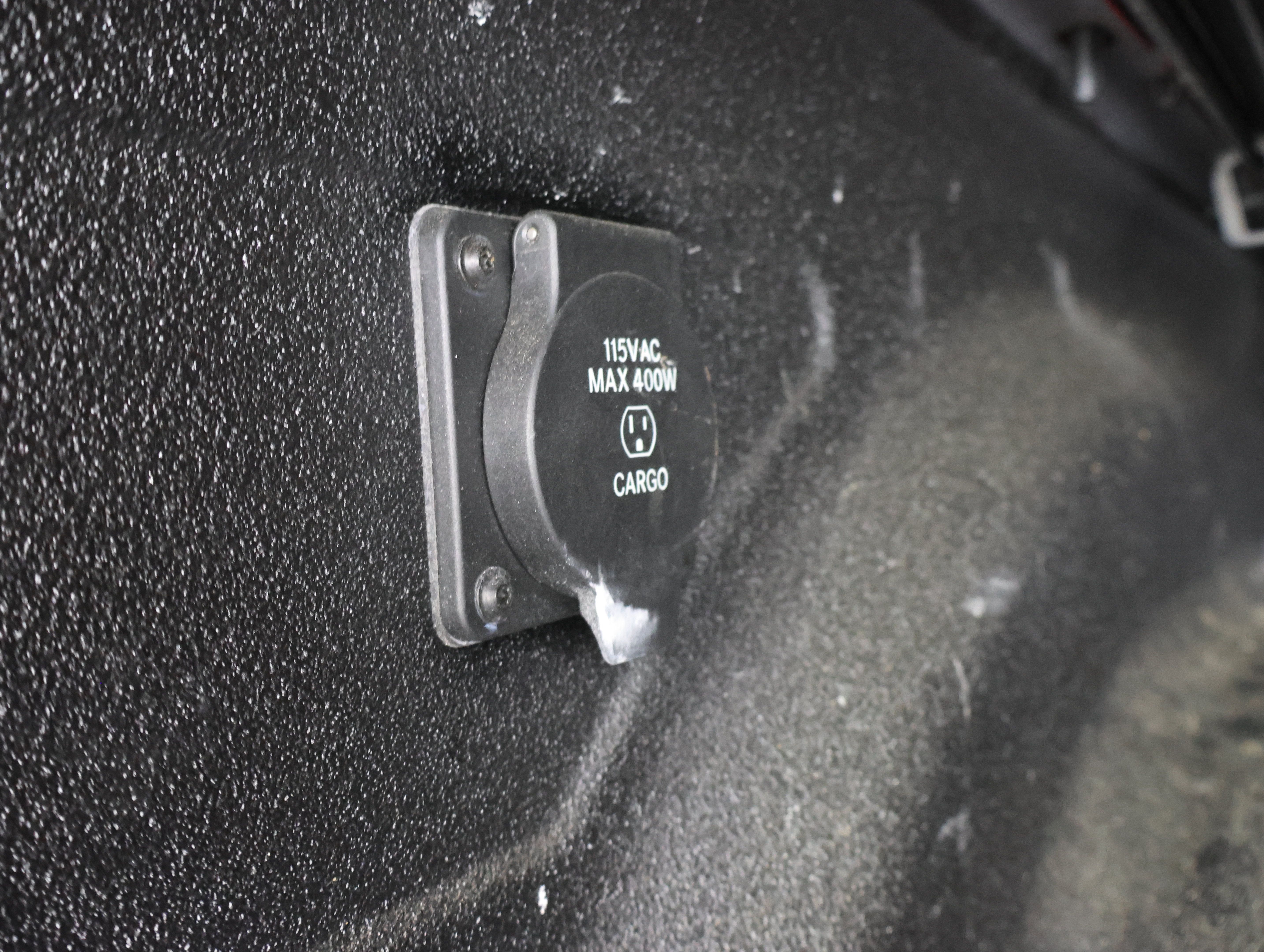 Used 2024 RAM 2500 Laramie w/ Night Edition AWD/4WD image 31