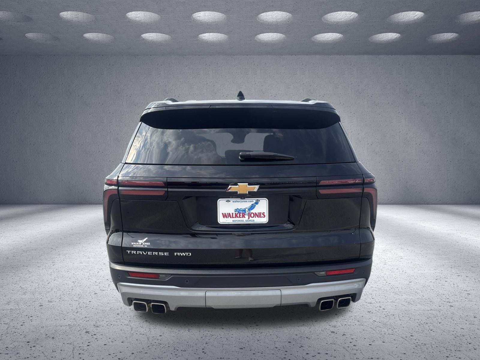 Used 2025 Chevrolet Traverse LT AWD/4WD image 4