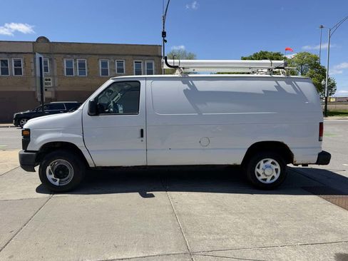 Used 2011 Ford E-150 and Econoline 150 w/ PWR Group image 8
