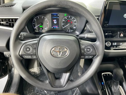 Used 2023 Toyota Corolla LE AWD/4WD image 11