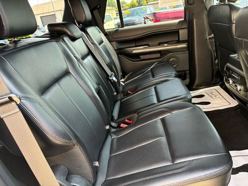 Used 2020 Ford Expedition XLT w/ Equipment Group 202A AWD/4WD image 11
