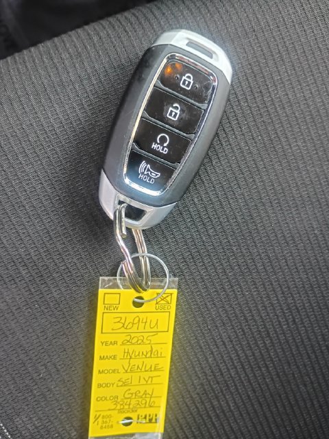 Used 2025 Hyundai Venue SEL FWD image 30