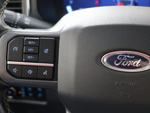 Used 2025 Ford F350 Lariat w/ Chrome Package image 29