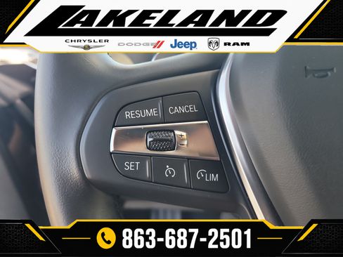 Used 2023 BMW 230i Coupe w/ Convenience Package RWD image 26