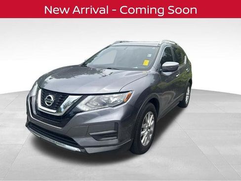 Certified 2017 Nissan Rogue SV FWD image 2
