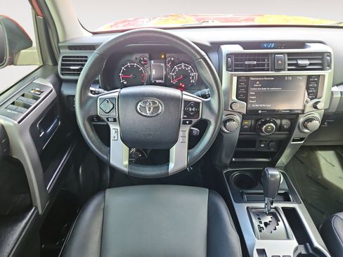 Used 2022 Toyota 4Runner SR5 Premium AWD/4WD image 10