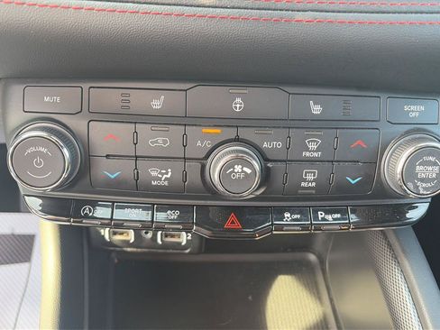 Used 2025 Dodge Durango GT AWD/4WD image 20