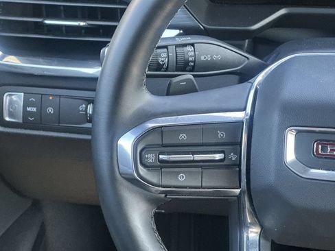 Used 2026 GMC Acadia Elevation w/ Elevation Premium Package FWD image 20