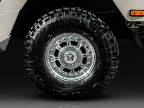 Used 2003 HUMMER H1 4-Door Wagon image 16