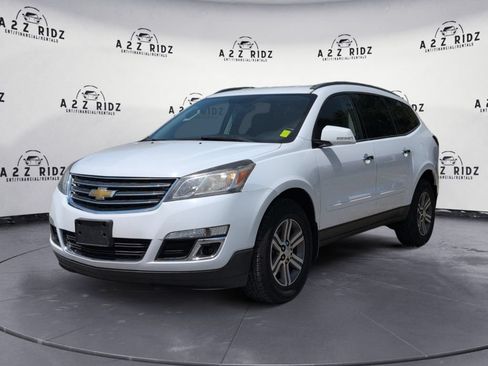 Used 2017 Chevrolet Traverse LT AWD/4WD image 3