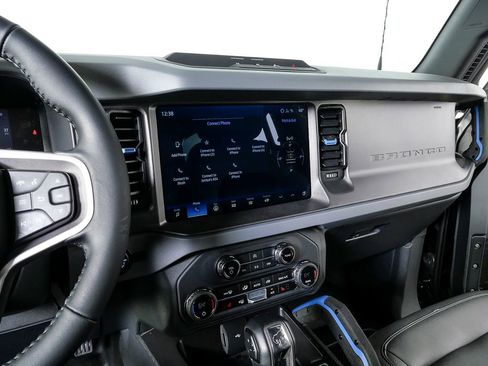 Used 2024 Ford Bronco Black Diamond image 12