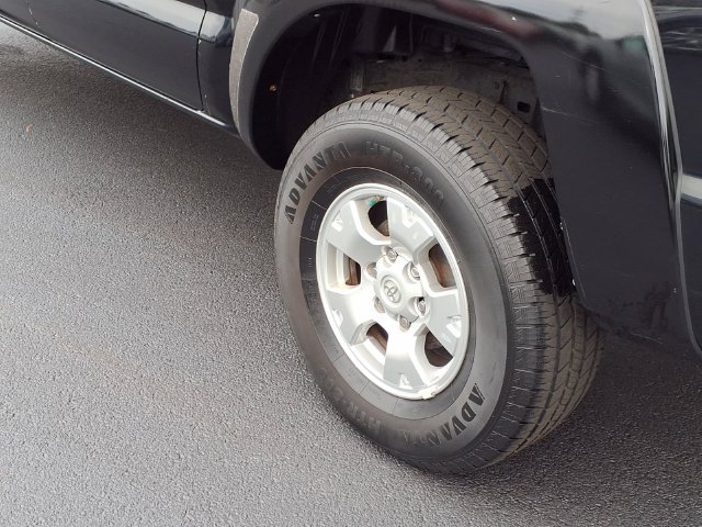 Used 2015 Toyota Tacoma PreRunner w/ TRD Off-Road Package RWD image 30
