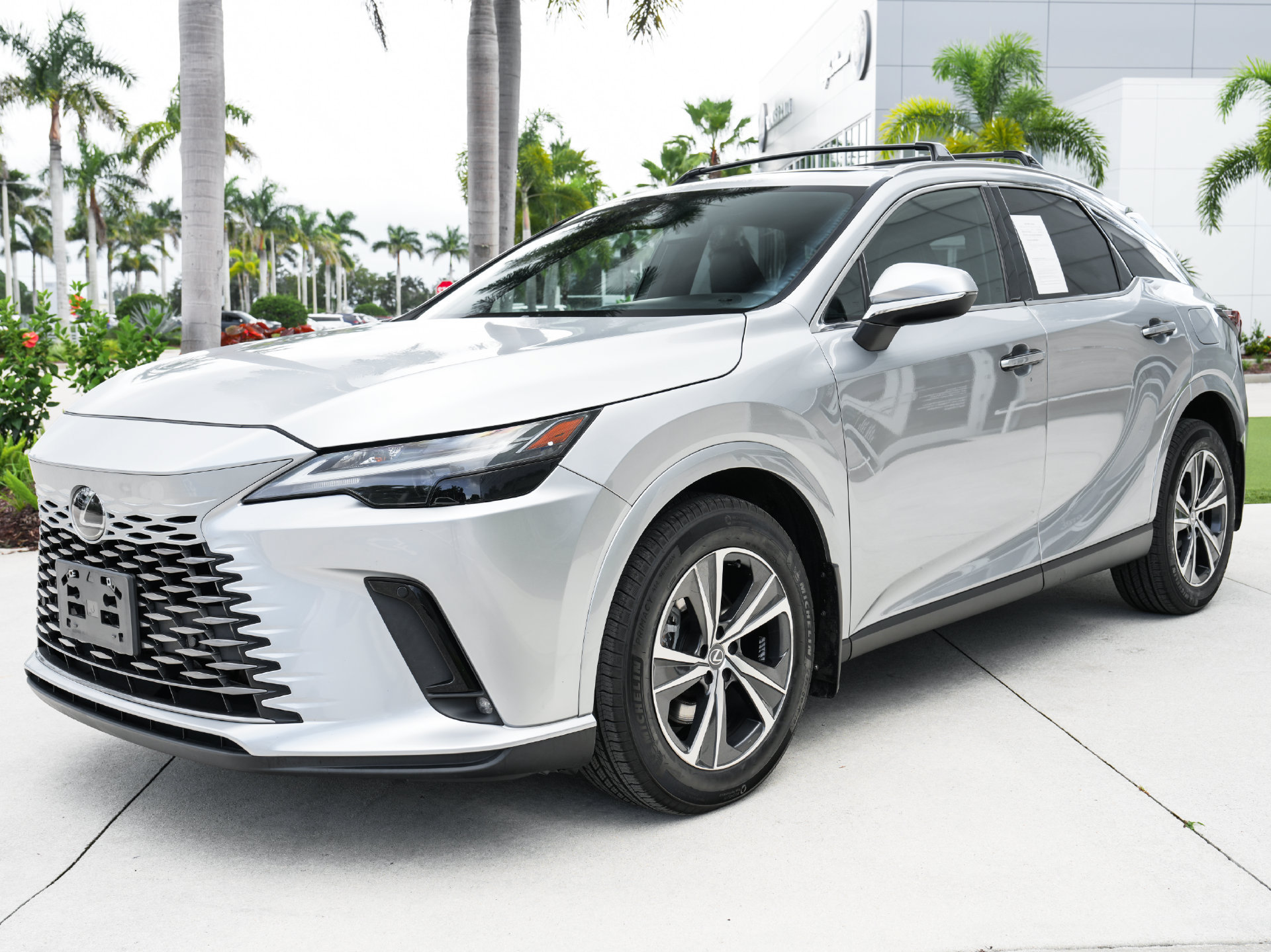 Used 2023 Lexus RX 350 Premium w/ Accessory Package AWD/4WD image 6