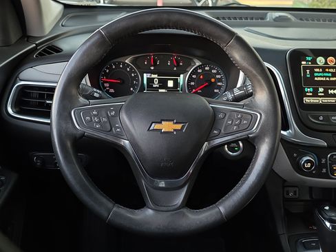 Used 2018 Chevrolet Equinox Premier image 17