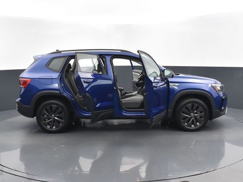 Used 2024 Volkswagen Taos S image 27