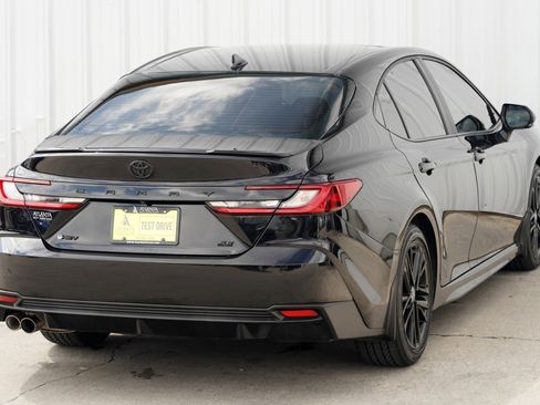 Used 2025 Toyota Camry SE w/ Convenience Package image 51