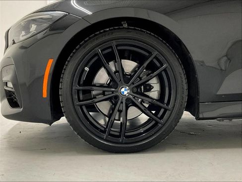Used 2022 BMW 330i Sedan w/ M Sport Package RWD image 37
