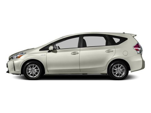 Used 2017 Toyota Prius V Two image 3