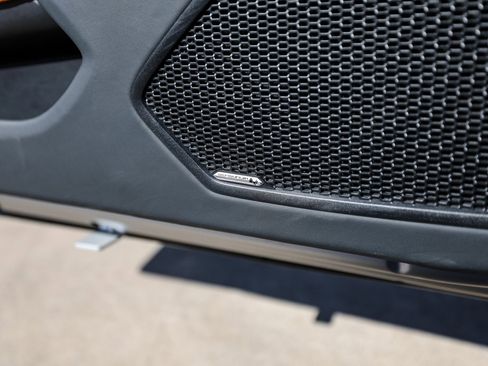 Used 2023 Lamborghini Huracan EVO image 21