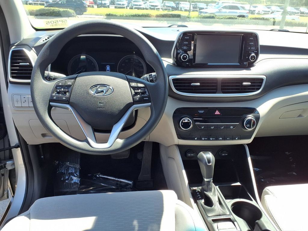 Used 2020 Hyundai Tucson Value FWD image 11
