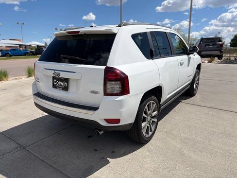 Used 2018 Jeep Grand Cherokee Limited AWD/4WD image 7