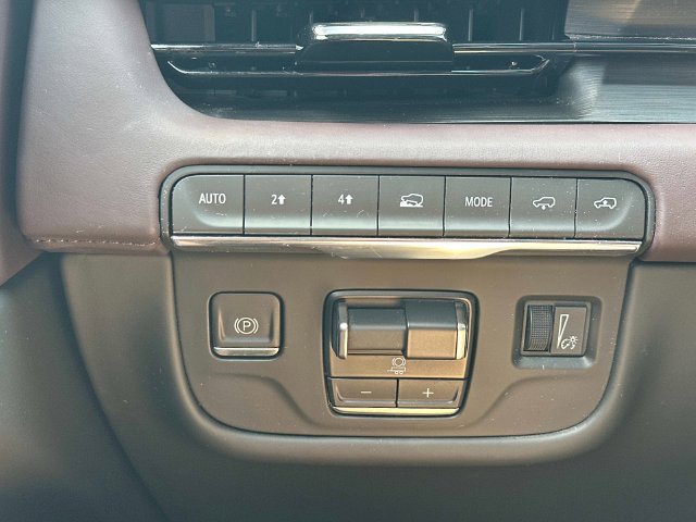 Used 2023 Cadillac Escalade ESV Premium Luxury Platinum AWD/4WD image 30