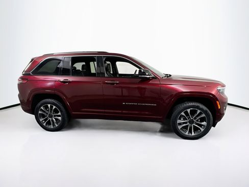 Used 2023 Jeep Grand Cherokee Overland image 4