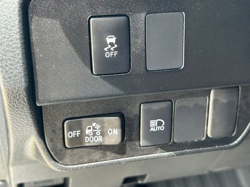 Used 2022 Toyota Tacoma SR5 image 24