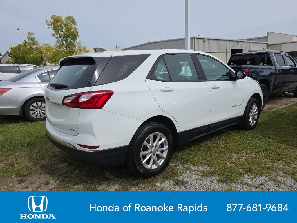 Used 2018 Chevrolet Equinox LS AWD/4WD image 4
