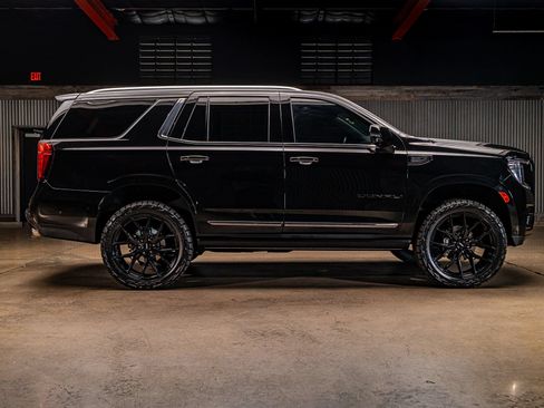 Used 2023 GMC Yukon Denali Ultimate AWD/4WD image 11