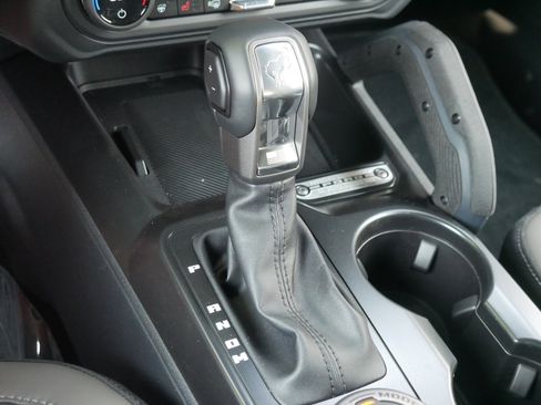 New 2025 Ford Bronco Outer Banks w/ Sasquatch Package image 17