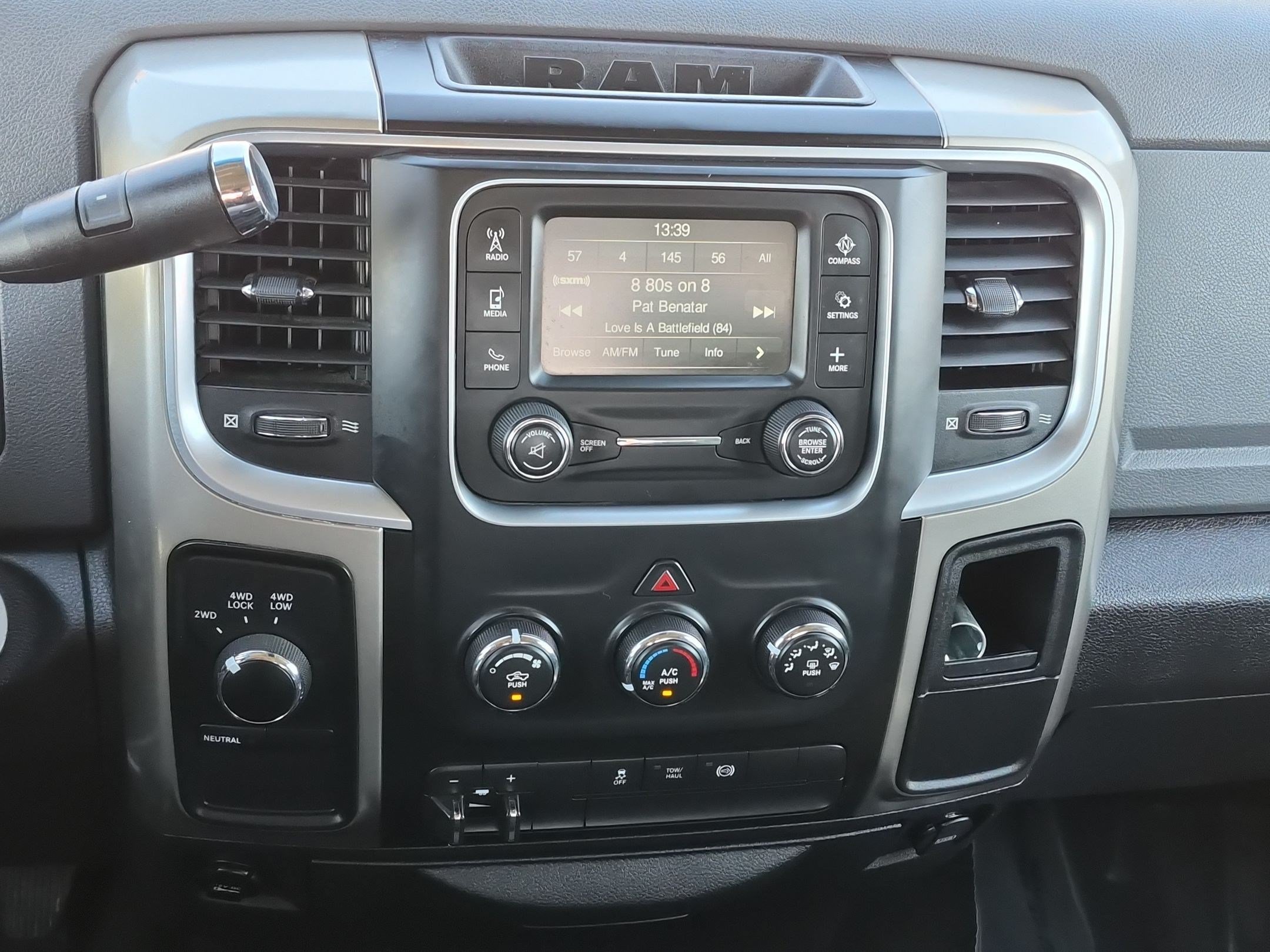 Used 2014 RAM 2500 SLT AWD/4WD image 19