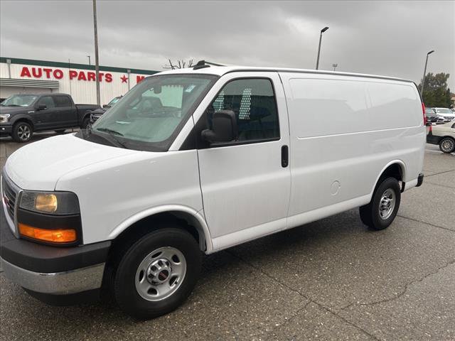 Used 2020 GMC Savana 2500 w/ Driver Convenience Package RWD image 8